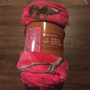 Birchwood Oversized Throw, Hot Pink Camo. New